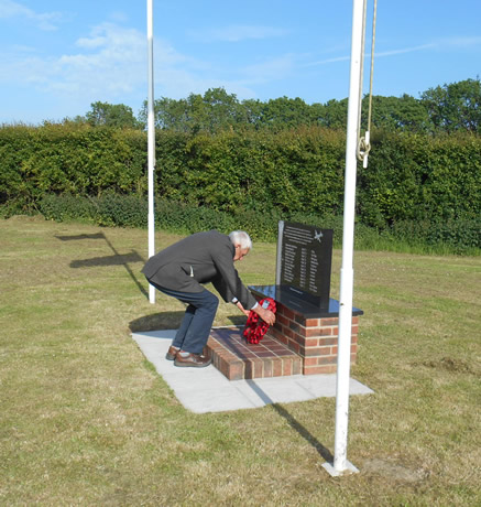 Michael Garrod lays wreath